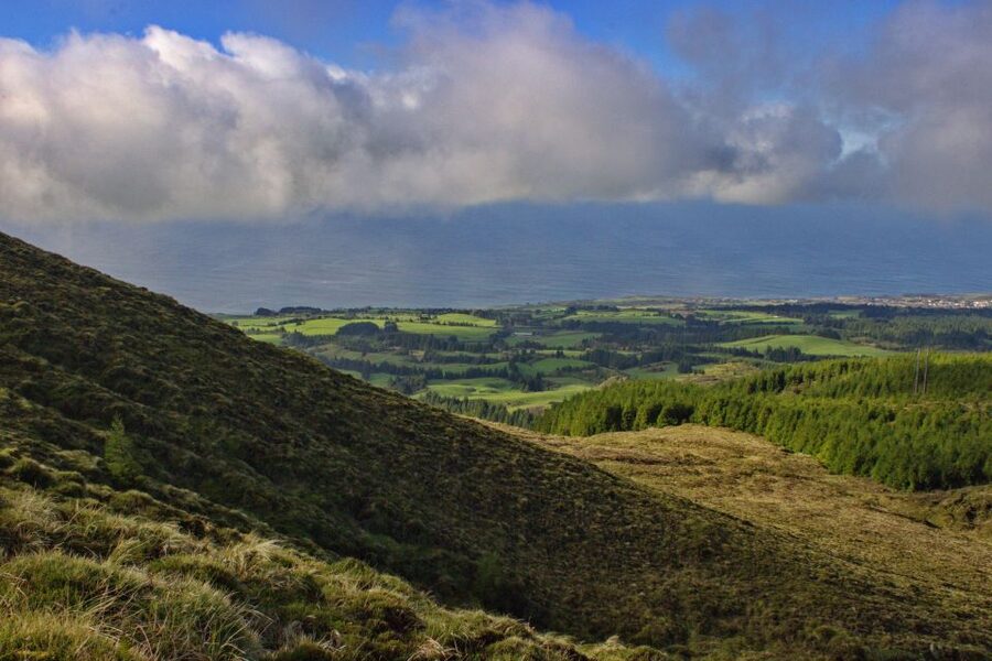 São Miguel: Sete Cidades and Crater Lakes Hike - Morning Pickup in Ponta Delgada, Then Straight Into Volcanic Country