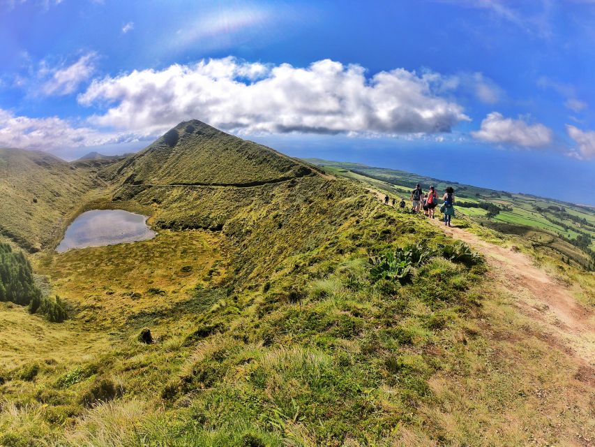 São Miguel: Sete Cidades and Crater Lakes Hike - Grota do Inferno and Vista do Rei: Two Viewpoints, One Big Story