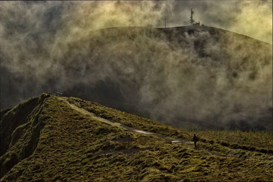São Miguel: Sete Cidades and Crater Lakes Hike - Hiking Practicalities: Poles Help, Weather Changes the Flow