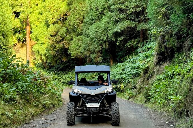 São Miguel: Sete Cidades Buggy tour - Starting from Pico da Pedra, and why the paved-to-dirt change matters