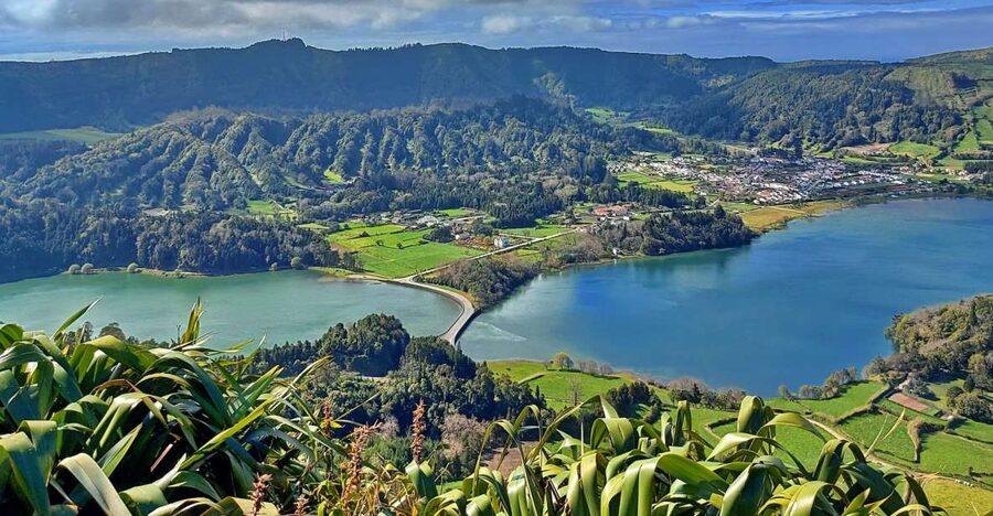 São Miguel: Sete Cidades Experience - Morning volcanic stops: Pico do Carvão and the caldera overview
