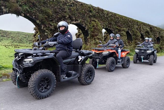 São Miguel : Sete Cidades Quad / Buggy Tour - Vista do Rei Miradouro: the classic angle and why 1901 matters
