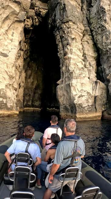 São Miguel: Sunset Boat Tour – Golden Light, Cliffs & Caves - Key moments to watch for on this São Miguel sunset boat