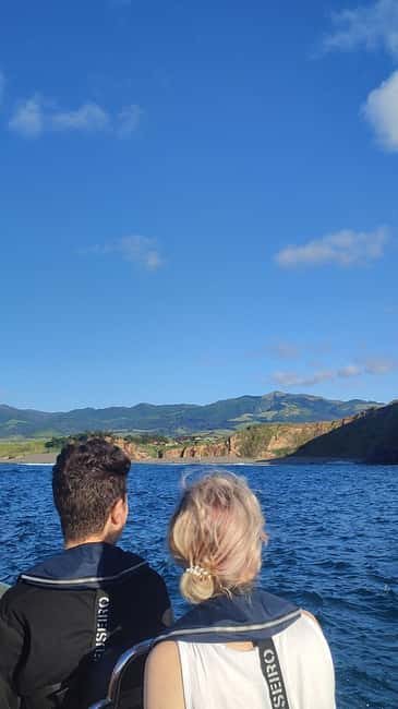 São Miguel: Sunset Boat Tour – Golden Light, Cliffs & Caves - Small group comfort, quiet vibes, and tea on board