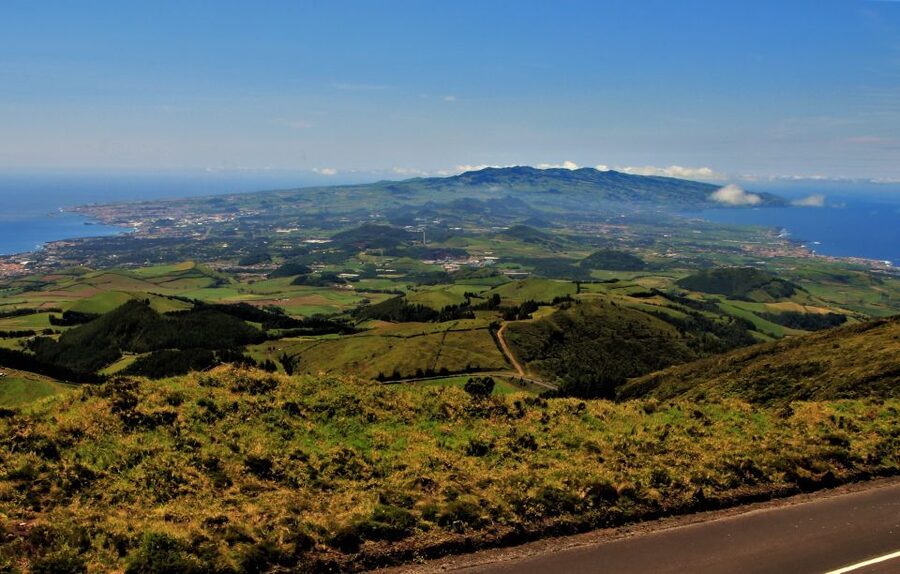 São Miguel West: Full-Day Van Tour with Lunch - Pico do Carvão to Lagoa do Canário: The Morning’s Quiet Contrast
