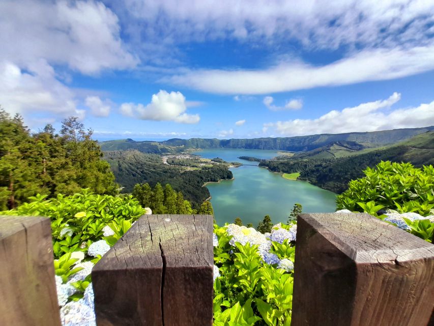 Sete Cidades: 4 Hours Shore Excursion Volcano Crater Tour - Santo António Pineapple Plantation: The Tasting Stop That Makes This Tour Different