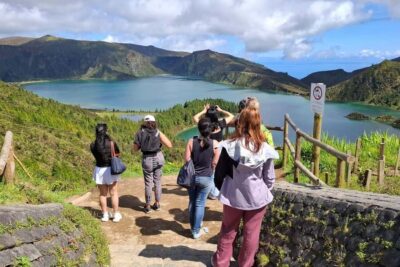 Sete Cidades & Fire Lake: Full-Day Tour with Pineapple plant