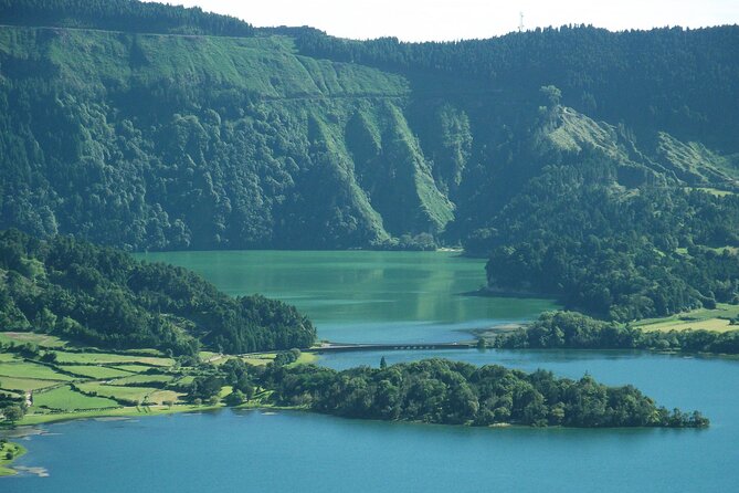 Sete Cidades Full-Day 4WD Tour from Ponta Delgada with Hiking - Pico da Cruz: The Crater Topper (Also About 10 Minutes)
