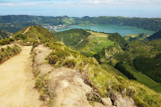 Sete Cidades & Lagoa do Fogo - Full-Day Tour - Morning pickup that sets the tone in Ponta Delgada