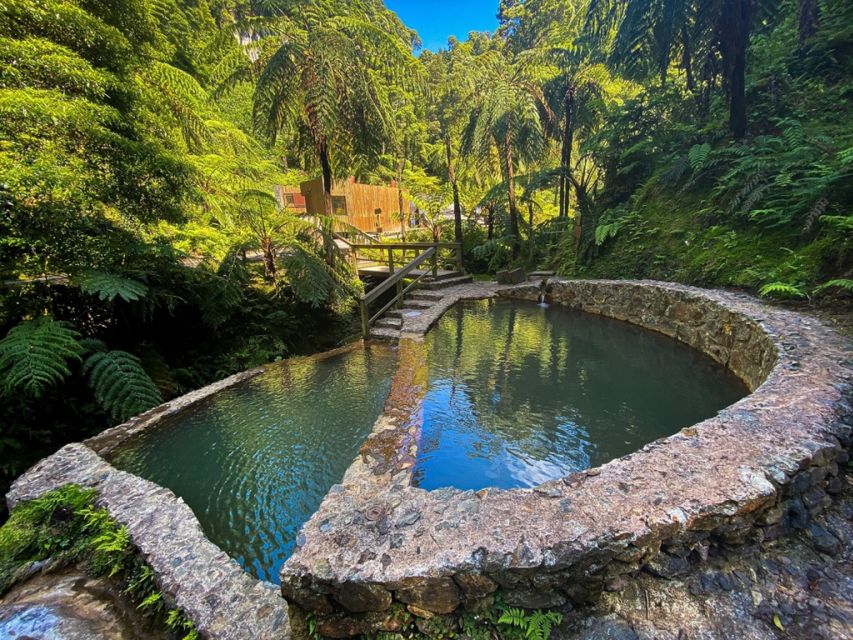 Sete Cidades / Lagoa do Fogo - Full Day Tour - Caldeira Velha hot springs waterfall: what to expect and how to plan