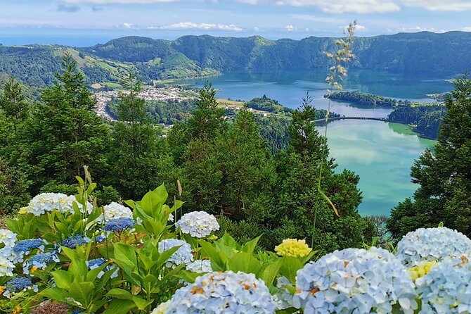 Seven Cities & Fire Lagoon: Full Day Tour with or without lunch - Caldeira das Sete Cidades Lunch: Buffet Convenience in the Middle of the Day