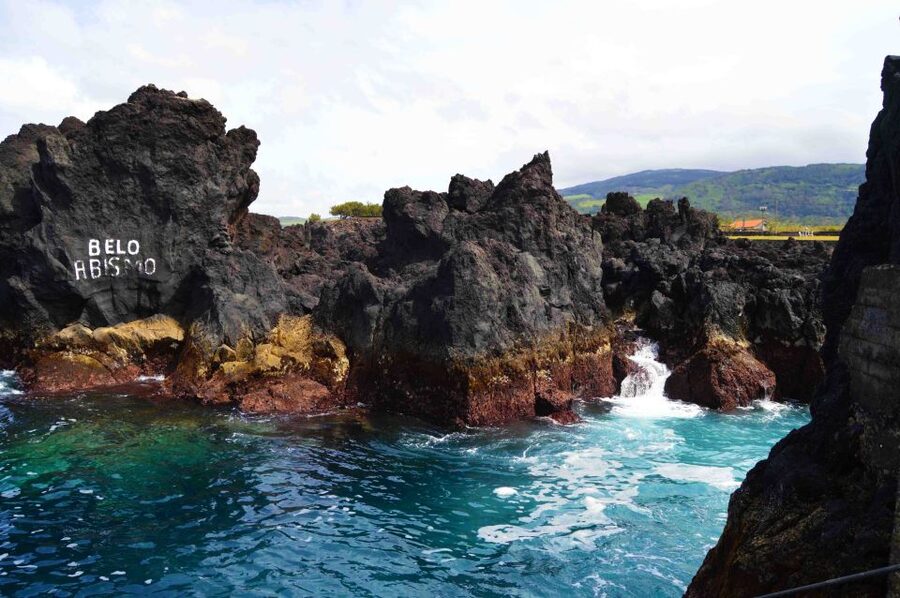 Terceira: Half-Day Island Tour with Cheese Tasting - Baía do Negrito: Fort, Whaling Exhibition, and a Strong Sense of Place