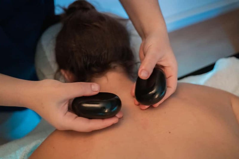 Terceira Island: Volcanic stone massage on a hot water mattress - Chromotherapy and music: the mood side of circulation and sleep