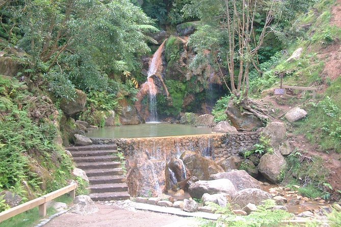 Van Tour Lagoa do Fogo - Who should book this Lagoa do Fogo van tour
