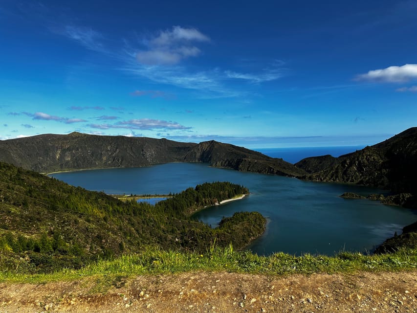 Van Tour - Lagoa do Fogo ( Half day) - Pico da Barrosa and Lagoa do Fogo viewpoints: where the tour starts